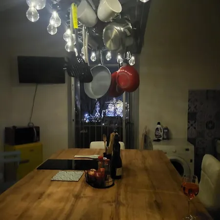 Moon House Apartment *