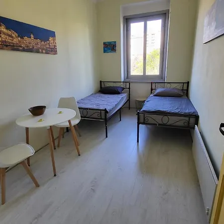 Apartment Moon House Trieste